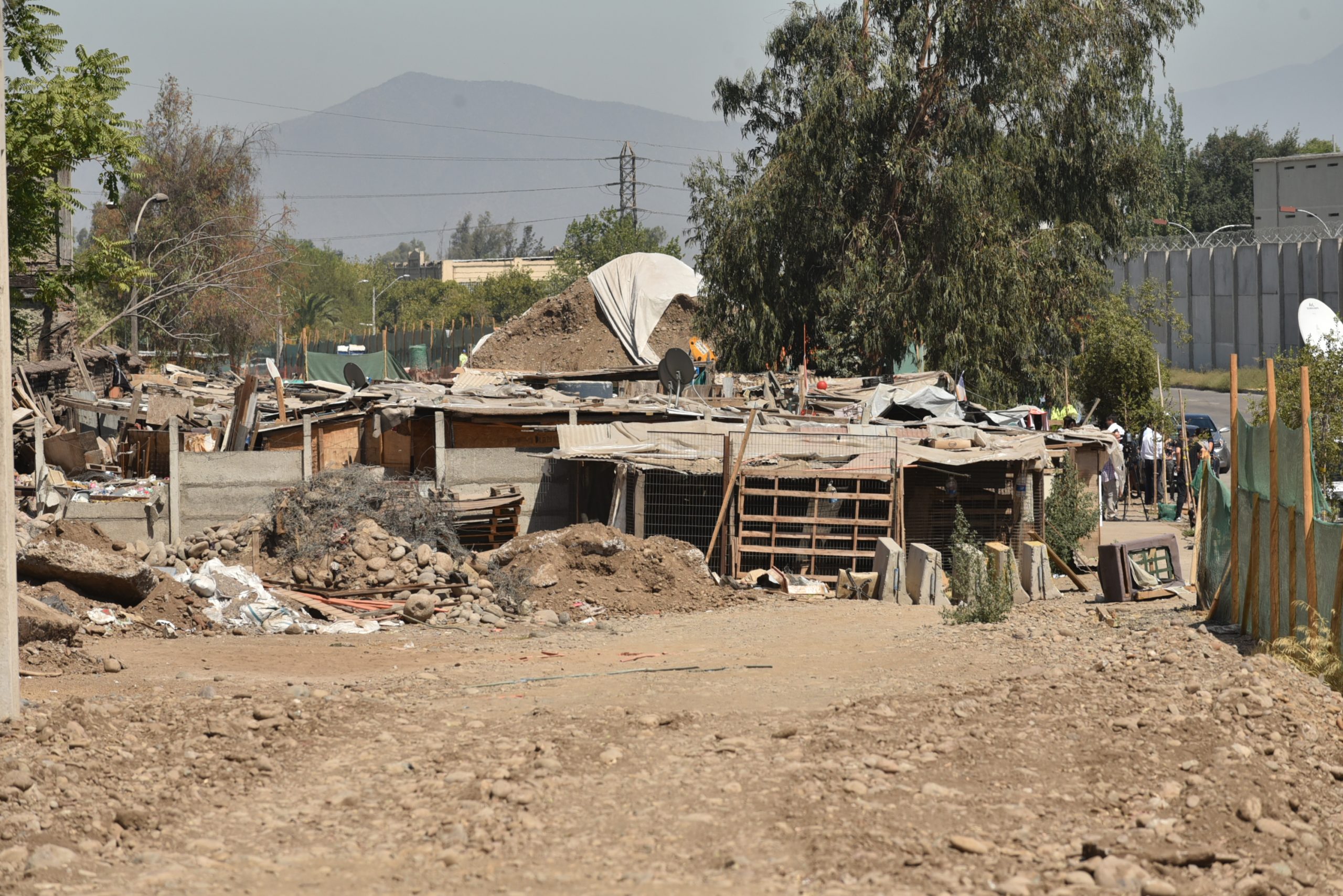 Radio La Clave (El Mostrador): Preocupante déficit habitacional en Chile