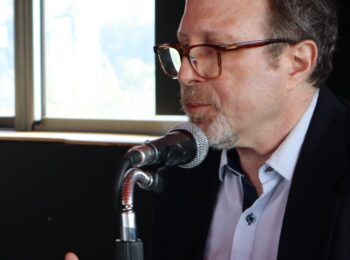 Joel Stillerman presenta en la Serie Jornadas de Investigación en el IEUT su análisis del populismo punitivo y las percepciones ciudadanas sobre el crimen