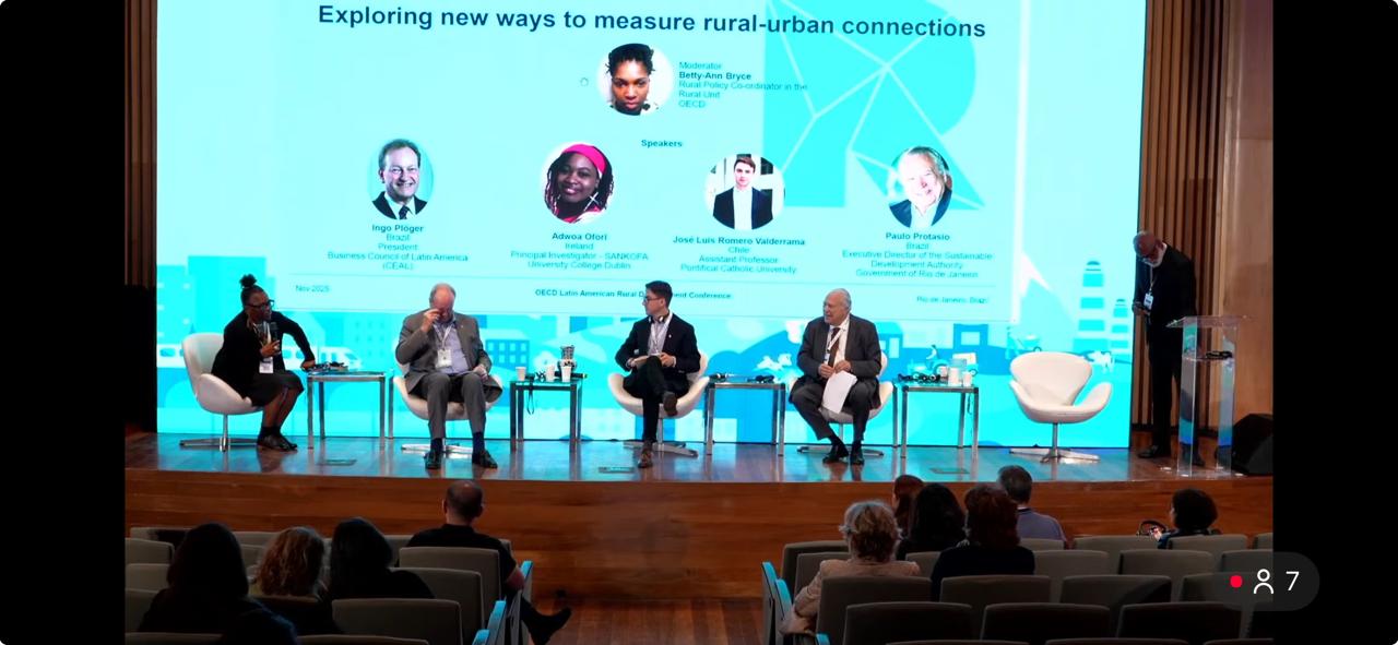 Académico IEUT UC participa en conferencia de la OCDE sobre desarrollo rural en Río de Janeiro