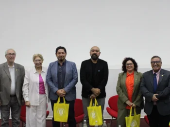 IEUT UC participa en seminario de Ecología Integral en Antofagasta
