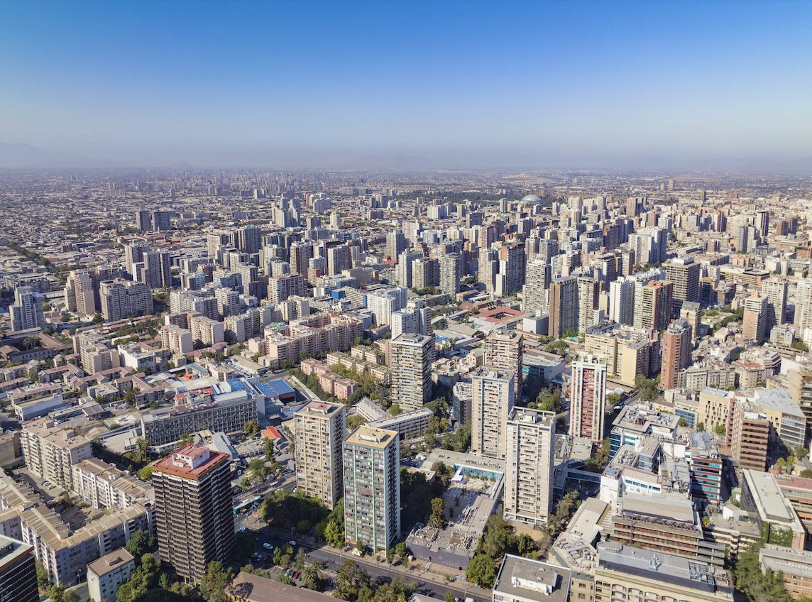 Gestión de la forma urbana y crisis global de la vivienda en el Gran Santiago (2010-2025)