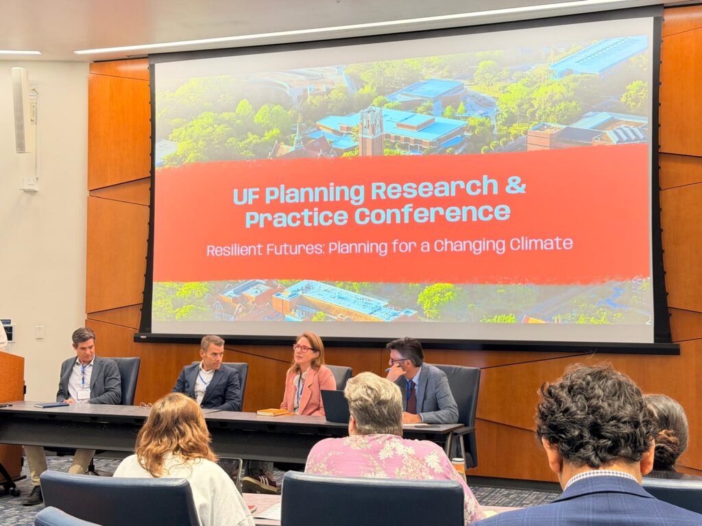 Académico IEUT UC presenta investigación sobre naturaleza urbana en Gainesville