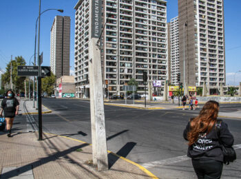 ¿Desregular el suelo? / Javier Ruiz-Tagle en La Tercera