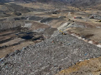 Basurero chileno, la mayor fuente emisora de metano de origen humano en el mundo / comenta Caroline Stamm
