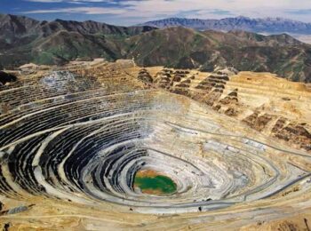 Convenio entre la UC y Cochilco impulsa mirada territorial para la política pública de minerales críticos en Chile