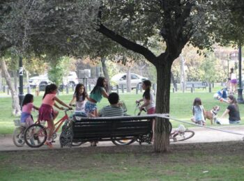 Patrimonio y entornos seguros: el desafío pendiente para las infancias / Macarena Ibarra en La Tercera