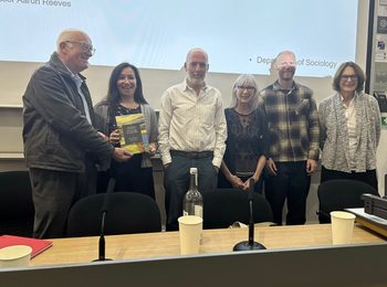 Ma. Luisa Méndez participó de lanzamiento de libro internacional sobre élites económicas en la LSE